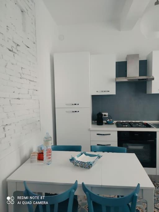 Apartament Le Finestre Sul Borgo 1 Parma Zewnętrze zdjęcie